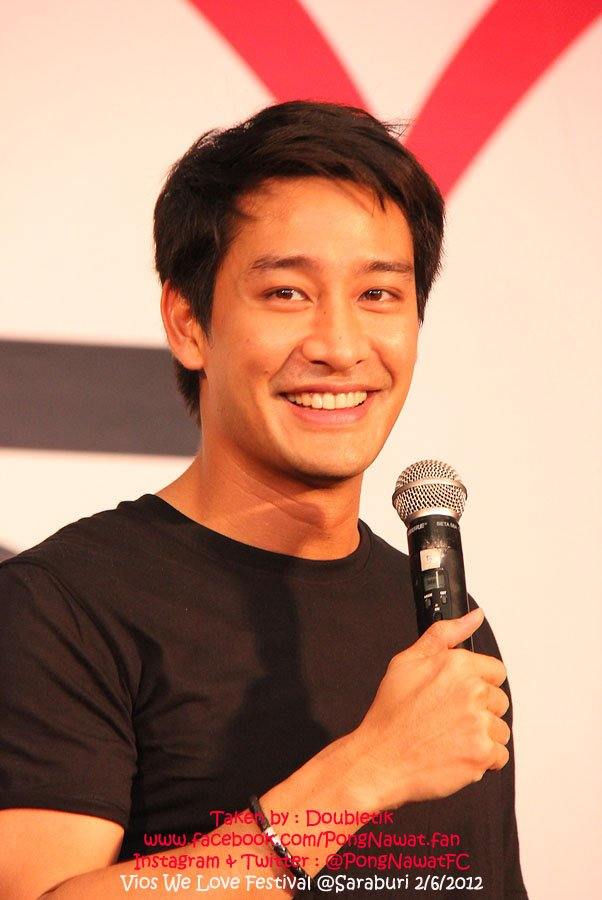 พี่ป้อง...ยิ้มน่าร๊ากกแอ๊รายย