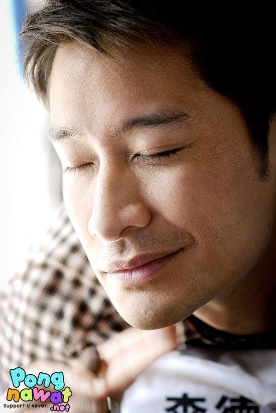 พี่ป้อง...ยิ้มน่าร๊ากกแอ๊รายย