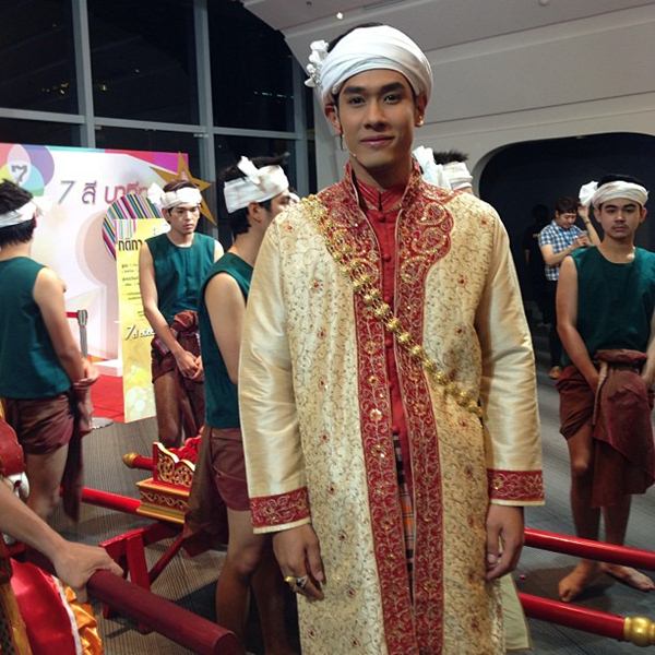 งาน 7 สีสังสรรค์ ดารามากันเพียบ