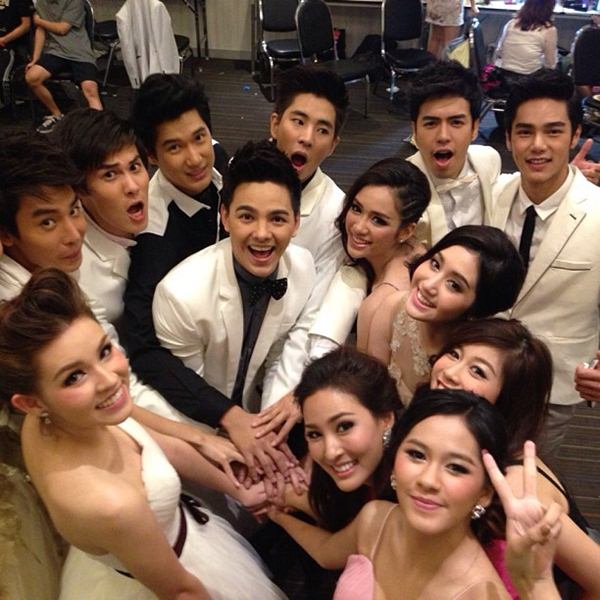 งาน 7 สีสังสรรค์ ดารามากันเพียบ