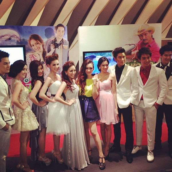 งาน 7 สีสังสรรค์ ดารามากันเพียบ