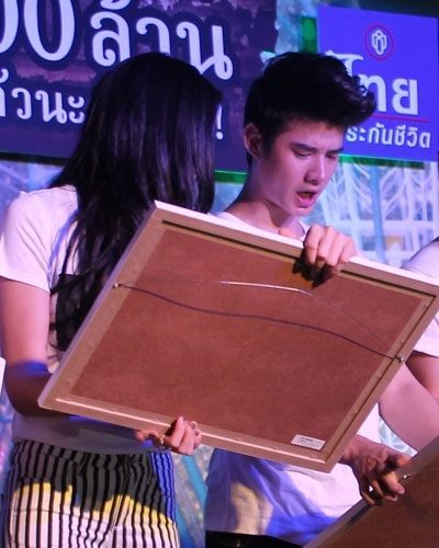 โอ้ ใหม่ งานนี้ชักยังไงๆ