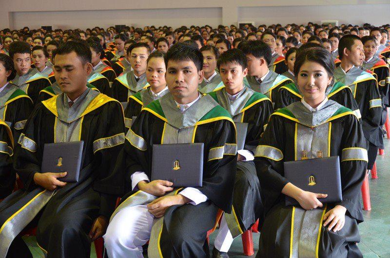 พิธีพระราชทานปริญญาบัตร มหาวิทยาลัยมหาสารคาม ประจำปี 2555