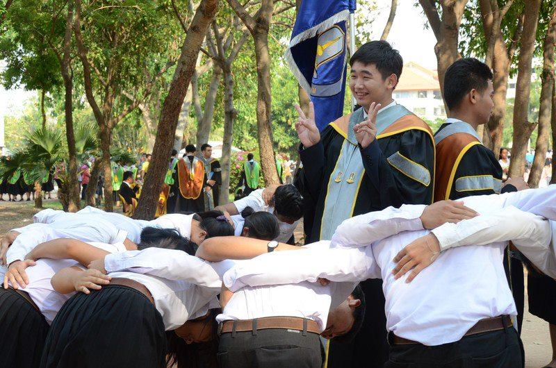 พิธีพระราชทานปริญญาบัตร มหาวิทยาลัยมหาสารคาม ประจำปี 2555