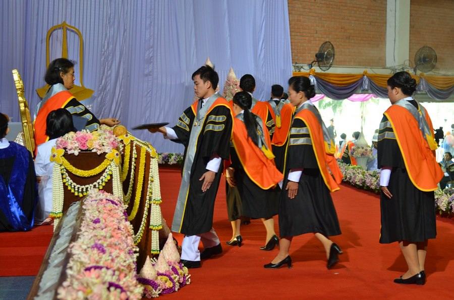 พิธีพระราชทานปริญญาบัตร มหาวิทยาลัยมหาสารคาม ประจำปี 2555