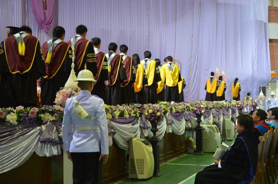 พิธีพระราชทานปริญญาบัตร มหาวิทยาลัยมหาสารคาม ประจำปี 2555