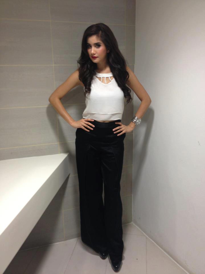 ปู ไปรยา กับชุดออกงานที่เป๊ะมากกก