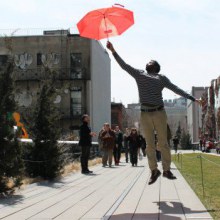 มาอีกแล้ว ท่าถ่ายรูป Mary Poppins-ing เหมาะกับอากาศร้อนๆ บ้านเราดีจริง