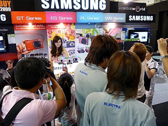 ชมพู่ อารยา รับ 300,000 @ งาน Panasonic-FZ 28