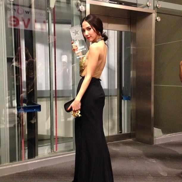 อั้ม พัชราภา ยังฮอท...ดาราหญิงค่าตัวแพงที่สุด2013 (ของจริง)!!