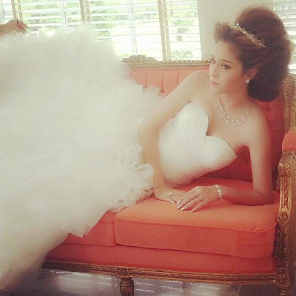 ขวัญ อุษามณี new update ถ่ายแบบชุดแต่งงาน