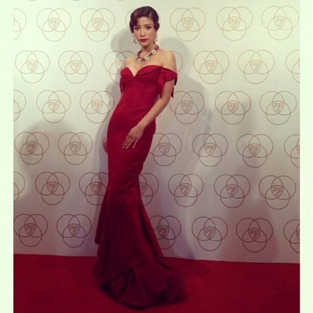 เอมมี่ มรกต สวยเซ๊กซี่