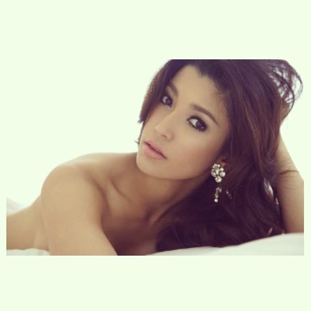 เอมมี่ มรกต สวยเซ๊กซี่