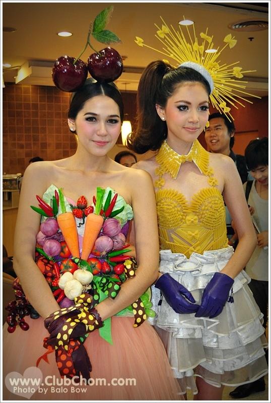 ชมพู่ อารยา และ ใหม่ ดาวิกา ดาราสาวลูกครึ่งสุดฮอต