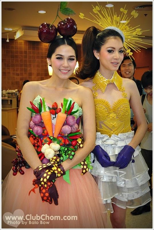 ชมพู่ อารยา และ ใหม่ ดาวิกา ดาราสาวลูกครึ่งสุดฮอต