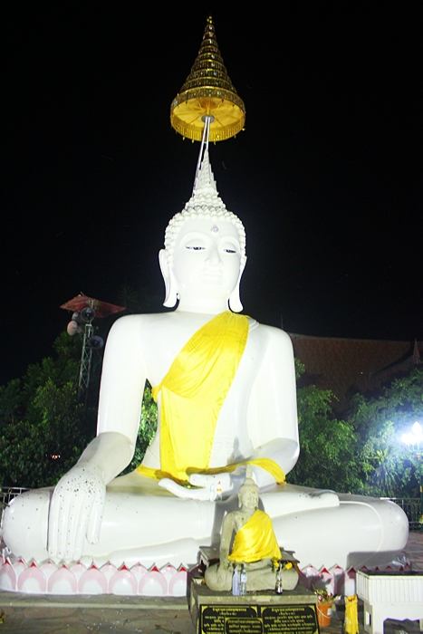 หลวงพ่อพระพุทธพรหม วัดพรหมทินใต้ จังหวัดลพบุรี