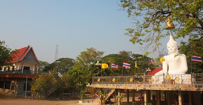 หลวงพ่อพระพุทธพรหม วัดพรหมทินใต้ จังหวัดลพบุรี