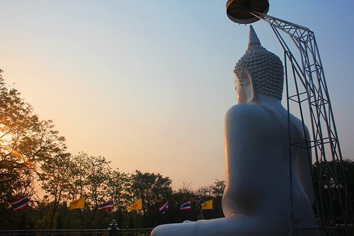 หลวงพ่อพระพุทธพรหม วัดพรหมทินใต้ จังหวัดลพบุรี