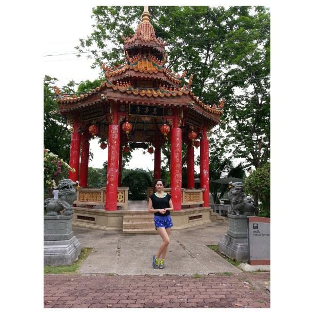 สุขสันต์วันสงกรานต์ จาก ชมพู่