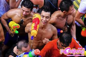 สงกรานต์ก้ามปู ซาบซ่าน แซ่บเว่อร์ที่สีลม