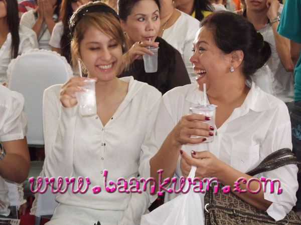 ขวัญ อุษามณี ไม่แต่งหน้า