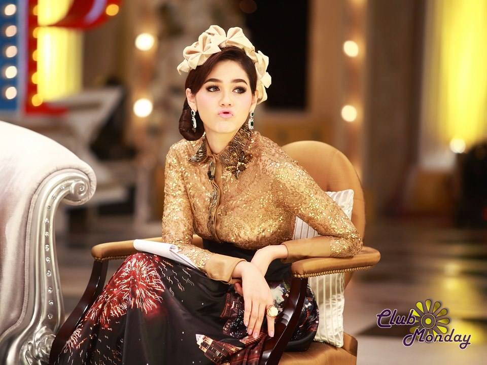 แถมอารยาให้ น่ารักกว่า สวยกว่า 5555