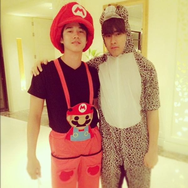 คู่วายของดาราชาย