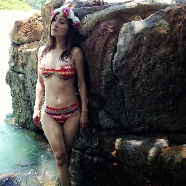 หมออ้อย นุ่งบิกินี่ตัวจิ๋ว กับแฟนหนุ่ม อวดอึ๋มสุดสะบึม ที่เกาะตาชัย