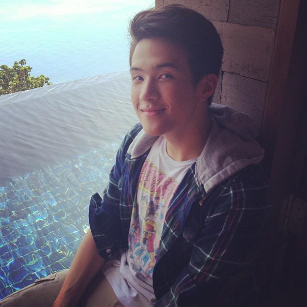 เจมส์ มาร์ พระเอกหน้าใสจาก คุณชายรณพีร์