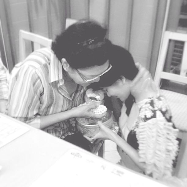 ภาพประทับใจ เหล่าดารารดน้ำดำหัวผู้ใหญ่วันสงกรานต์