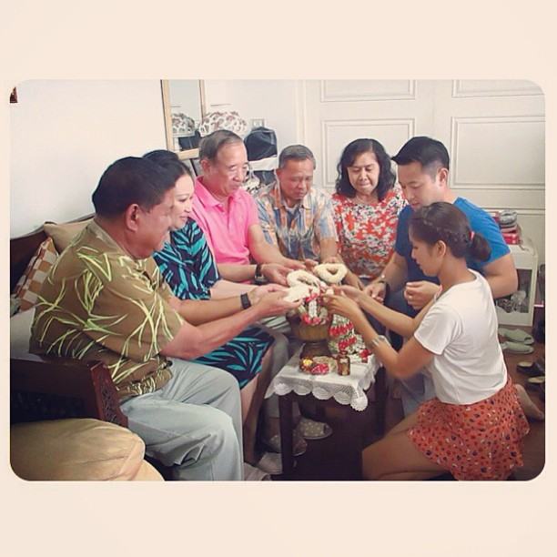ภาพประทับใจ เหล่าดารารดน้ำดำหัวผู้ใหญ่วันสงกรานต์