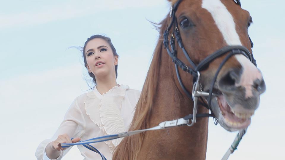 มาสวยในวันสงกรานแบบศรีริต้ากันดีกว่า