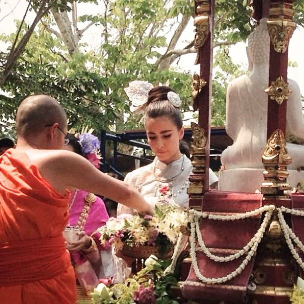 มาสวยในวันสงกรานแบบศรีริต้ากันดีกว่า