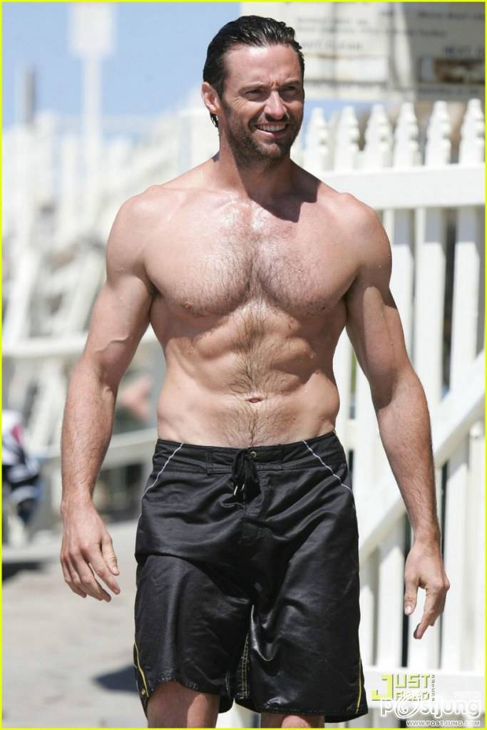 hughjackman-shirtless-six-pac