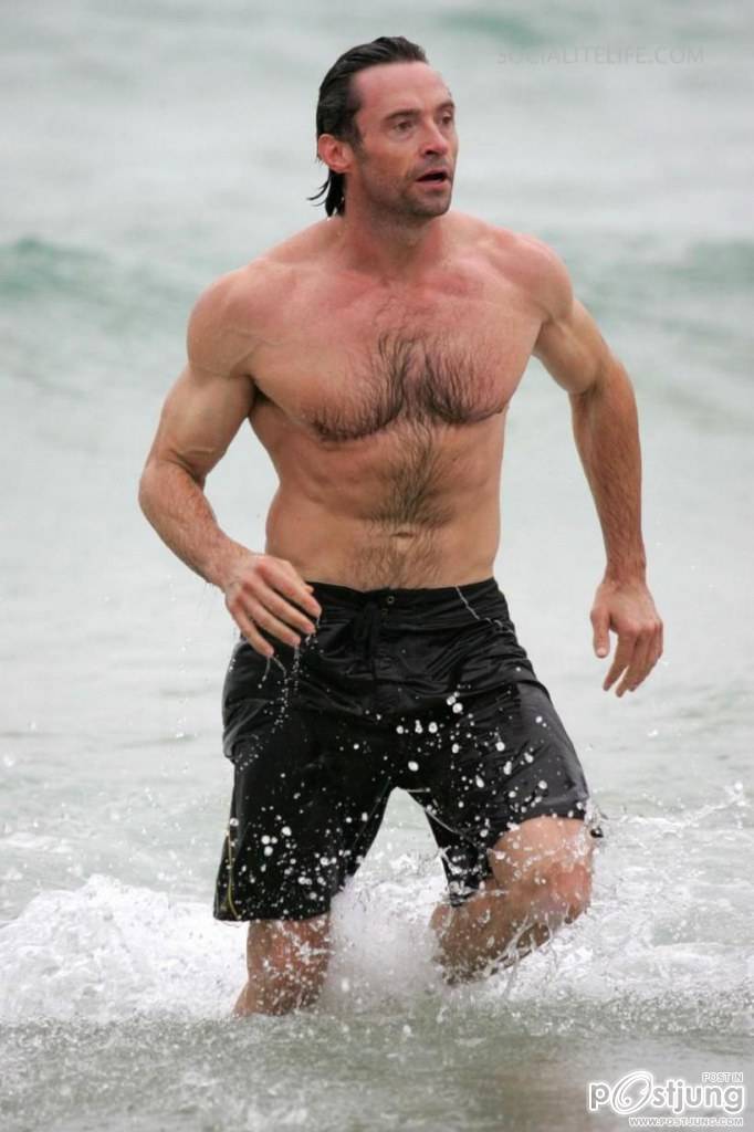 hughjackman-shirtless-six-pac