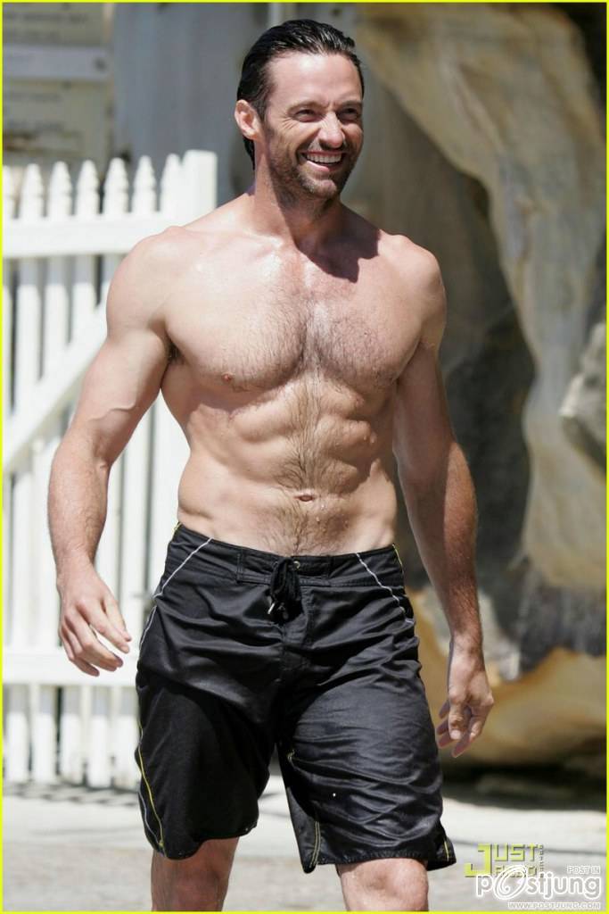 hughjackman-shirtless-six-pac