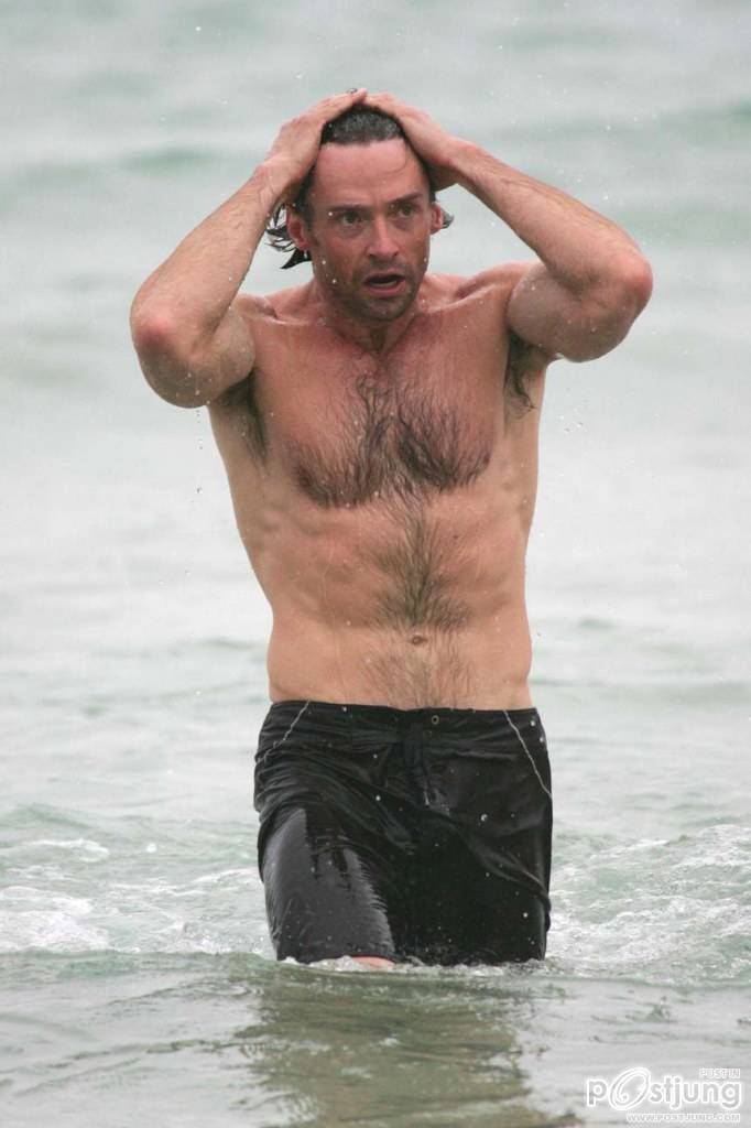 hughjackman-shirtless-six-pac