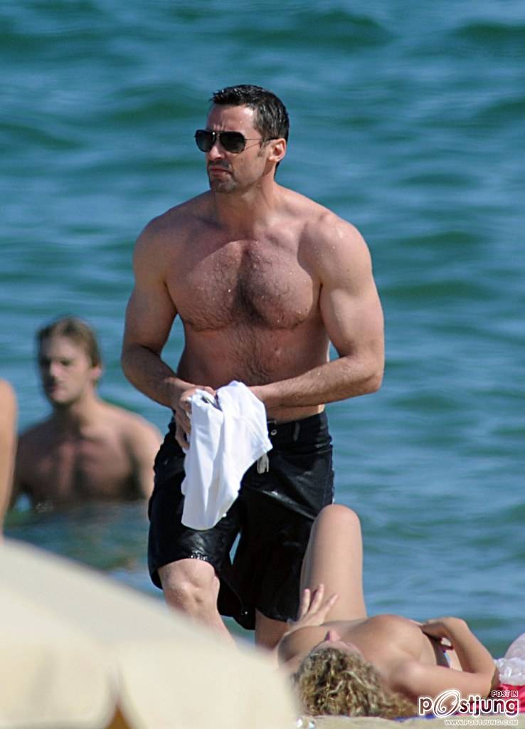 hughjackman-shirtless-six-pac
