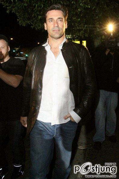 รอดูพระเอก...เบิ้มๆ