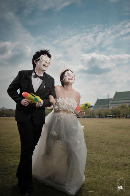 ชุ่มฉ่ำ! กับแฟชั่น ภาพถ่ายพรีเวดดิ้งเก๋ ๆ ในวันสงกรานต์
