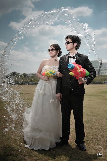 ชุ่มฉ่ำ! กับแฟชั่น ภาพถ่ายพรีเวดดิ้งเก๋ ๆ ในวันสงกรานต์