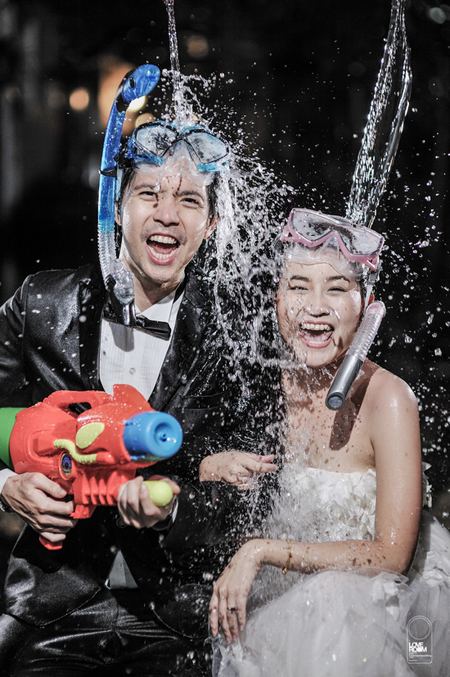 ชุ่มฉ่ำ! กับแฟชั่น ภาพถ่ายพรีเวดดิ้งเก๋ ๆ ในวันสงกรานต์