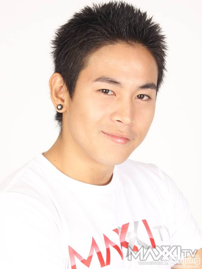 บอย ปิยะ ตี๋หน้าใส(เอายู่)