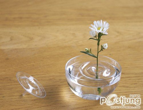 Ripple Flower Vase by Taku Omura