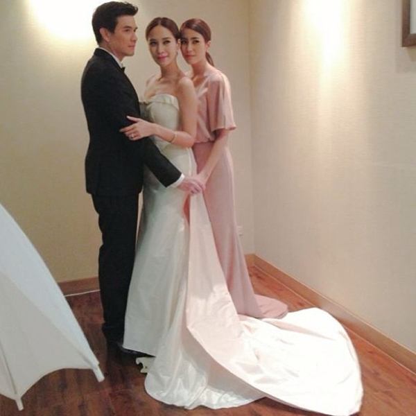 พลอย-จุ๋ย ขอกระชากวัย! ใส่ชุดนักศึกษา ในละคร สามีตีตรา