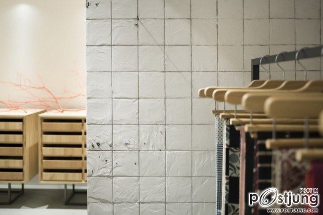 Weaving new life into an old tradition | Otsuka Gofukuten by Yusuke Seki