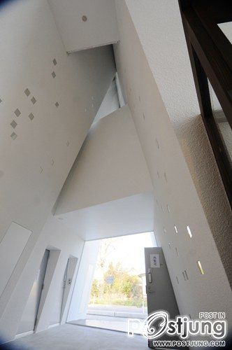 One Roof Apartment by Akihisa Hirata and Yoshihiko Yoshihara