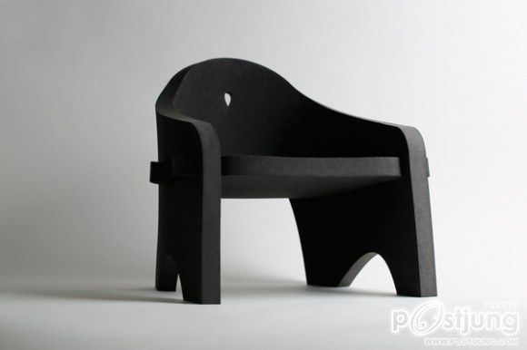 The Kid-Friendly Owl Chair by Satoshi Itasaka