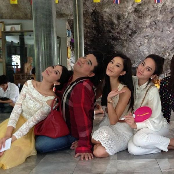 "อั้ม พัชราภา" อวดลุคใสๆ ร่วมงานบวชเพื่อนอดีตดาราช่อง 7 (ชมภาพ)