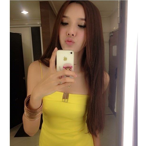 หนิง ผู้เข้าประกวดMiss Tiffany 2013 (สวย น่ารักมาก)